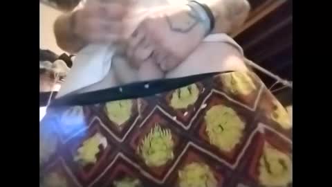 Snapshot of spundaddyandprincess chatting on December 20, 9:00 am spundaddyandprincess online show from December 20, 9:00 am