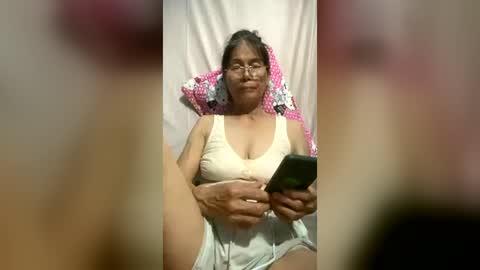 Snapshot of squirt0120 chatting on June 14, 2:30 pm squirt0120 online show from June 14, 2:30 pm