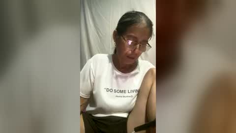 Snapshot of squirt0120 chatting on June 29, 4:41 am squirt0120 online show from June 29, 4:41 am