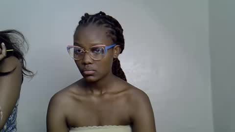 Snapshot of squirt_godes chatting on November 12, 12:16 pm Tashy online show from November 12, 12:16 pm