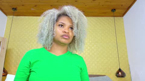 Snapshot of squirter_girl69 chatting on December 6, 2:57 am squirter_girl69 online show from December 6, 2:57 am