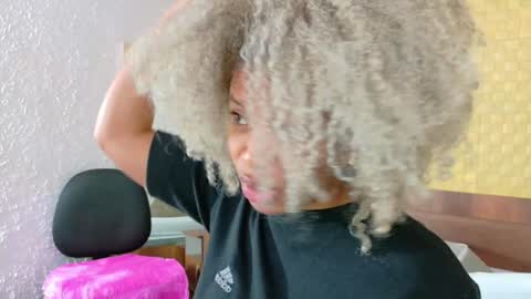 Snapshot of squirter_girl69 chatting on December 22, 1:11 pm squirter_girl69 online show from December 22, 1:11 pm