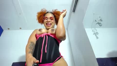 Snapshot of squirter_girl69 chatting on September 18, 4:47 am squirter_girl69 online show from September 18, 4:47 am