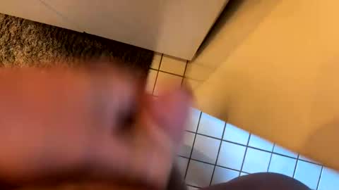 squirtlover68218 online show from May 16, 7:38 am