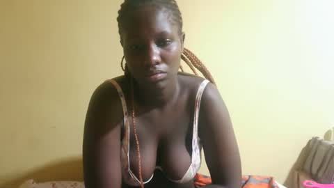 Snapshot of squirtypussie chatting on May 25, 5:46 am squirtypussie online show from May 25, 5:46 am