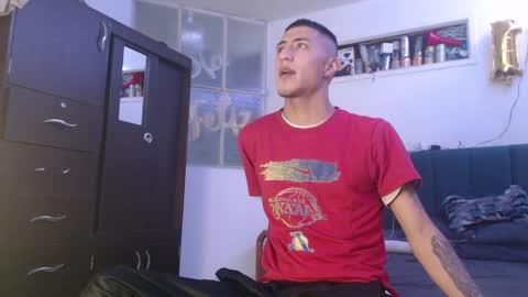 Snapshot of sr_porn01 chatting on January 16, 11:06 pm sr_porn01 online show from January 16, 11:06 pm