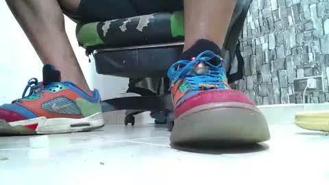 sr master cum its my old account online show from April 21, 5:17 pm