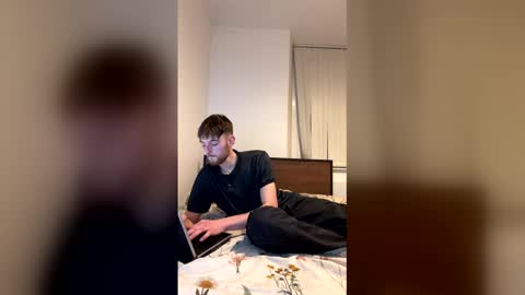 Snapshot of srr23man chatting on December 15, 7:07 pm srr23man online show from December 15, 7:07 pm