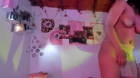 Snapshot of srsexy98 chatting on October 17, 9:39 pm srsexy98 online show from October 17, 9:39 pm