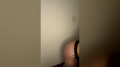 Snapshot of srtajo chatting on June 10, 11:57 pm HI Privates are OPEN online show from June 10, 11:57 pm