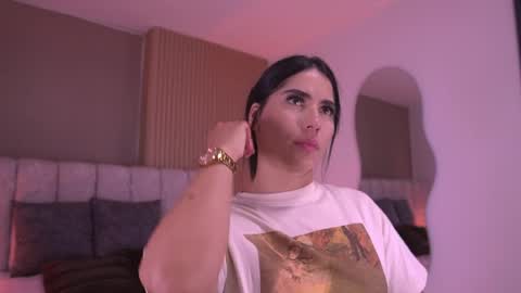 samantha online show from April 21, 7:17 pm