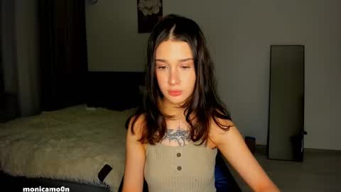 Snapshot of ssash1mii chatting on December 13, 7:53 pm Hey guys i miss you so much  online show from December 13, 7:53 pm