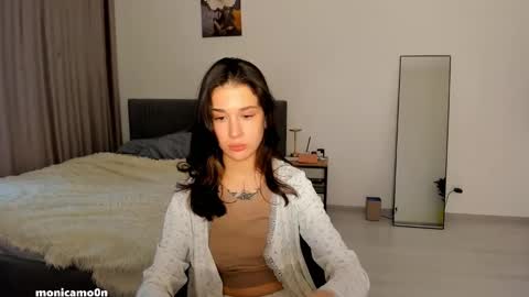 Snapshot of ssash1mii chatting on January 27, 9:13 am Hey guys i miss you so much  online show from January 27, 9:13 am