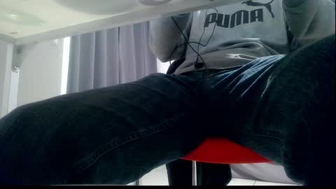 ssenzo online show from December 3, 6:49 pm