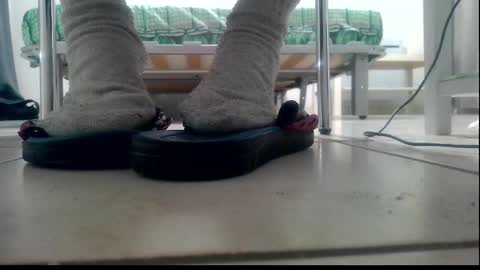 ssenzo online show from December 6, 10:19 pm