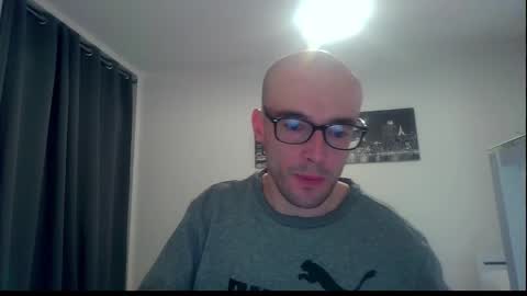 ssenzo online show from December 7, 7:38 am