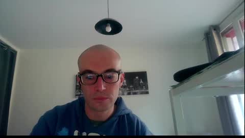 ssenzo online show from December 25, 8:18 am