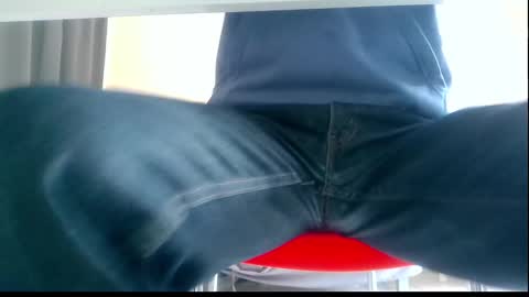 ssenzo online show from December 25, 2:23 pm