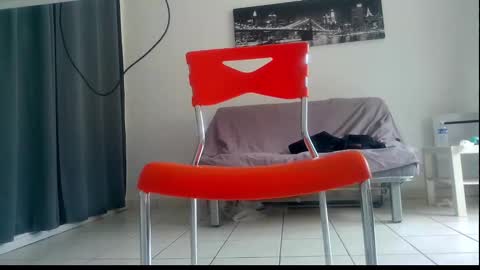 ssenzo online show from September 22, 6:15 am