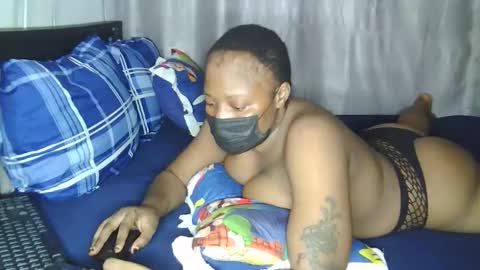 ssexxyred online show from April 21, 2:04 am