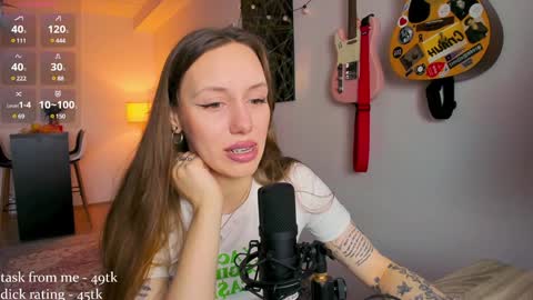 Snapshot of sshawty chatting on December 17, 12:00 pm Anni if Im offline for a long time Im depressed feel free to support me offline online show from December 17, 12:00 pm