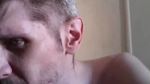 Snapshot of sssuperbaby chatting on March 12, 1:50 pm sssuperbaby online show from March 12, 1:50 pm