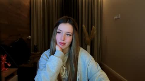 Snapshot of ssurf_time chatting on June 28, 7:20 pm Chloe online show from June 28, 7:20 pm