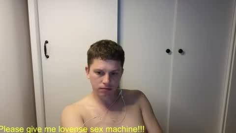 Snapshot of st1vemaster01 chatting on June 23, 3:21 pm st1vemaster01 online show from June 23, 3:21 pm