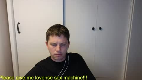 Snapshot of st1vemaster01 chatting on June 27, 2:34 pm st1vemaster01 online show from June 27, 2:34 pm