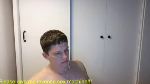 Snapshot of st1vemaster01 chatting on July 1, 1:56 pm st1vemaster01 online show from July 1, 1:56 pm