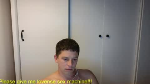 Snapshot of st1vemaster01 chatting on July 5, 2:57 pm st1vemaster01 online show from July 5, 2:57 pm