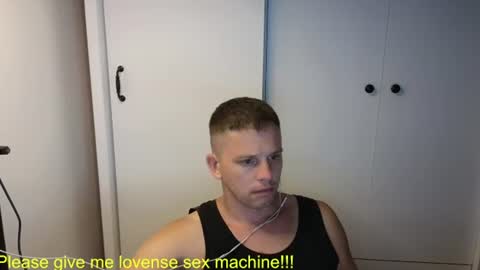 Snapshot of st1vemaster01 chatting on July 19, 1:48 pm st1vemaster01 online show from July 19, 1:48 pm