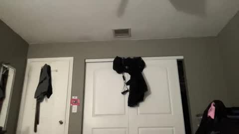 Snapshot of st22fe69 chatting on October 13, 2:11 am Jose online show from October 13, 2:11 am