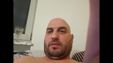 Snapshot of sta13 chatting on December 12, 4:04 am sta13 online show from December 12, 4:04 am