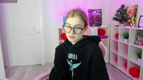 Stacey GMT5 Mo Tu We Th Fr Sa 3am -10am online show from March 7, 4:35 am