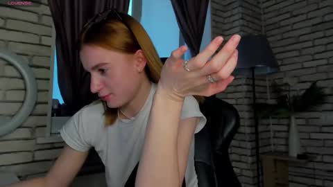 Stacey GMT5 Mo Tu We Th Fr Sa 3am -10am online show from February 20, 6:26 am