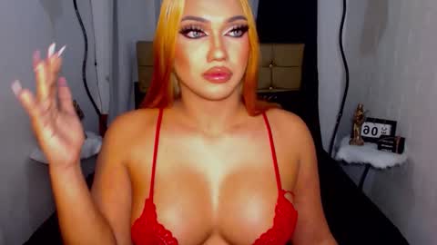 DomStacey online show from December 6, 3:44 pm