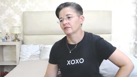 staceydarling online show from September 12, 9:09 am