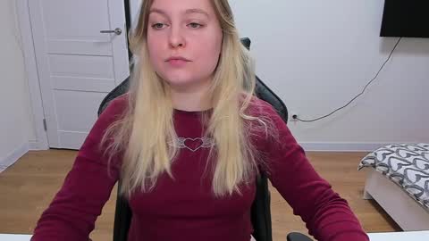 Stacy  online show from January 5, 3:34 pm