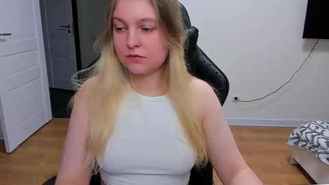 Stacy  online show from March 11, 8:20 pm