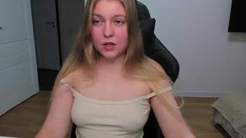 Stacy  online show from November 6, 1:12 pm