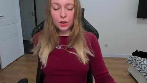 Snapshot of stacy_miraclee chatting on May 10, 4:45 pm Stacy online show from May 10, 4:45 pm