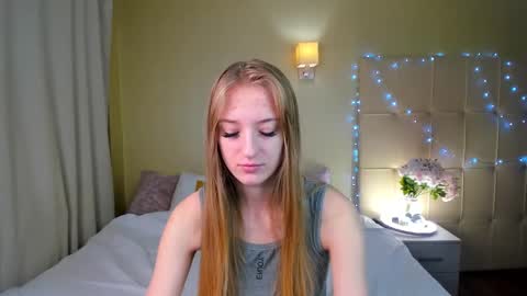 Snapshot of stacy_riiver chatting on January 23, 8:04 am Stacy Mon Tue Wed Thu Fri Sun GMT GMT 3 1000am - 0400pm online show from January 23, 8:04 am