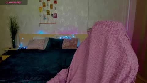 Snapshot of stacy_riiver chatting on February 2, 2:24 pm Stacy Mon Tue Wed Thu Fri Sun GMT GMT 3 1000am - 0400pm online show from February 2, 2:24 pm