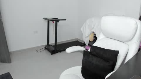 Snapshot of stacy_woods chatting on November 22, 2:43 am Zulma Yisset online show from November 22, 2:43 am