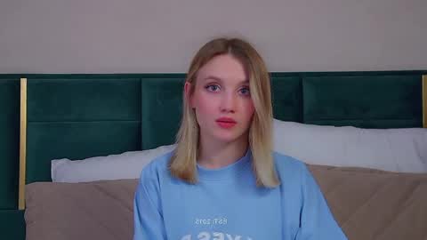 StacyEvances online show from May 1, 8:41 am