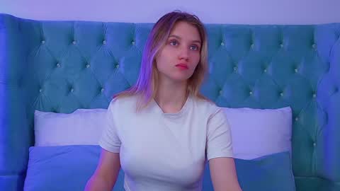 StacyEvances online show from May 25, 6:25 pm
