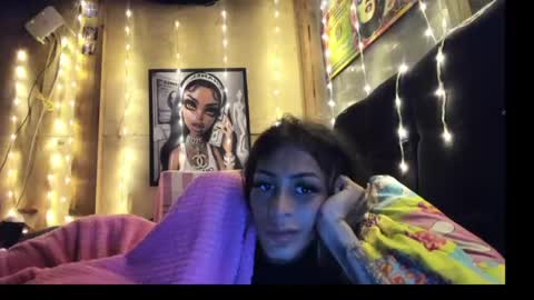 Snapshot of stacymalibuxx chatting on April 29, 1:53 am stacymalibuxx online show from April 29, 1:53 am