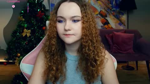 Snapshot of stacyroller chatting on March 8, 2:04 am Violet online show from March 8, 2:04 am