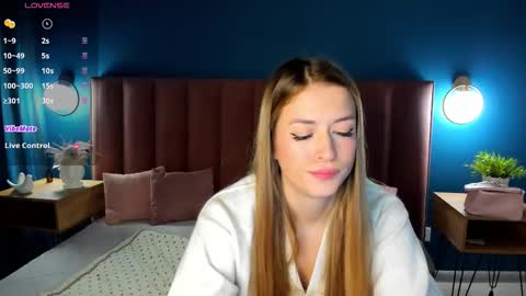 Stacy online show from February 17, 1:35 am